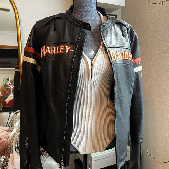 Harley Davison leather jacket - Picture 1 of 7